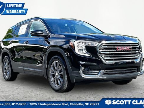 Used 2023 GMC Terrain SLT w/ LPO, Floor Liner Package FWD image 1
