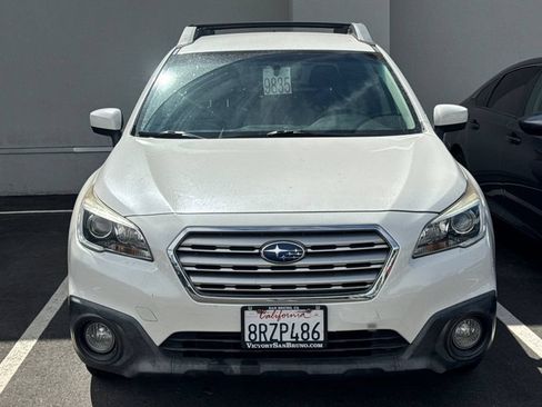Used 2017 Subaru Outback 2.5i Premium AWD/4WD image 3