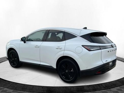 Certified 2025 Nissan Murano SV image 3