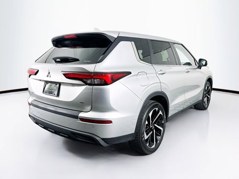 Used 2024 Mitsubishi Outlander SE AWD/4WD image 9