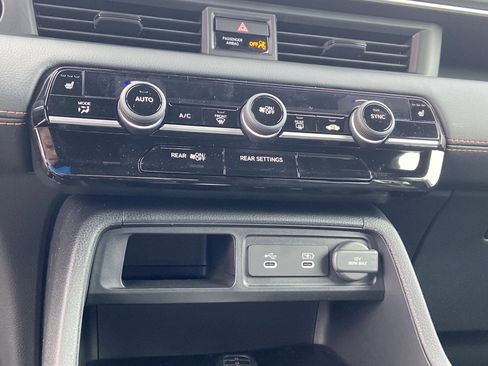 New 2026 Honda Pilot Sport image 36