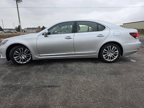 Used 2014 Lexus LS 460 AWD image 9
