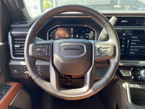 Used 2024 GMC Sierra 2500 Denali Ultimate AWD/4WD image 19