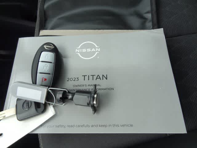 Used 2023 Nissan Titan SV AWD/4WD image 28