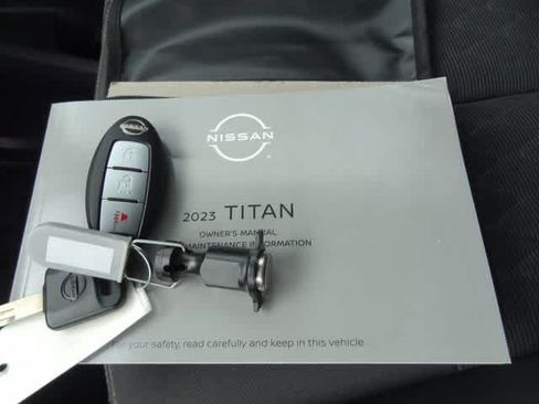 Used 2023 Nissan Titan SV AWD/4WD image 28