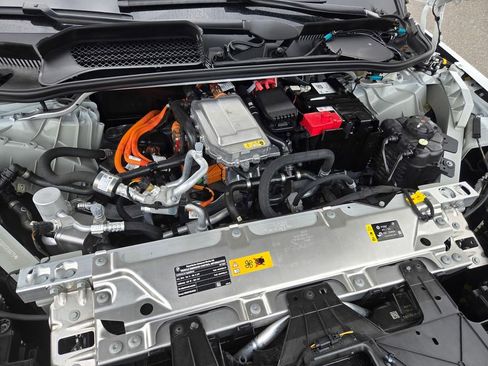 Used 2024 BMW iX xDrive50 w/ Sport Package image 38