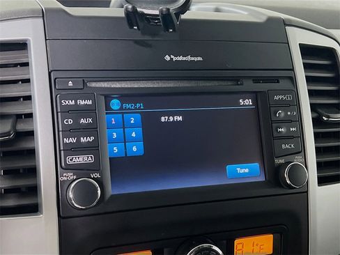 Used 2020 Nissan Frontier PRO-4X image 15
