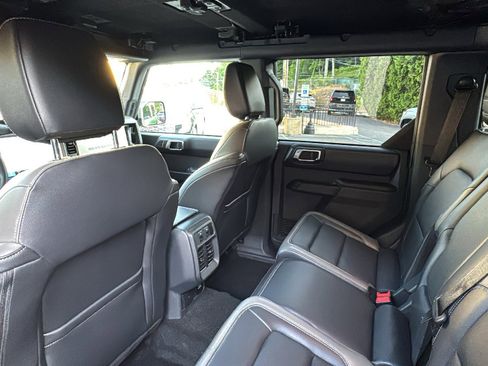 Used 2025 Ford Bronco Outer Banks AWD/4WD image 31