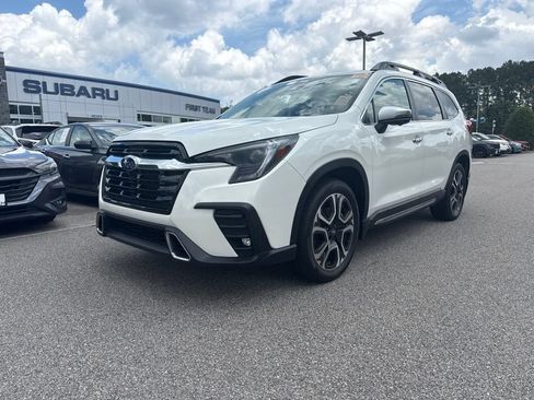 Used 2023 Subaru Ascent Touring AWD/4WD image 1