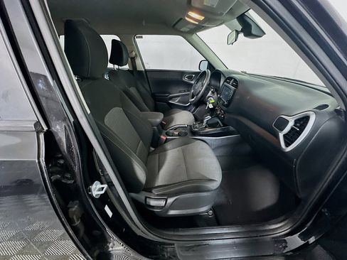Used 2020 Kia Soul S image 30