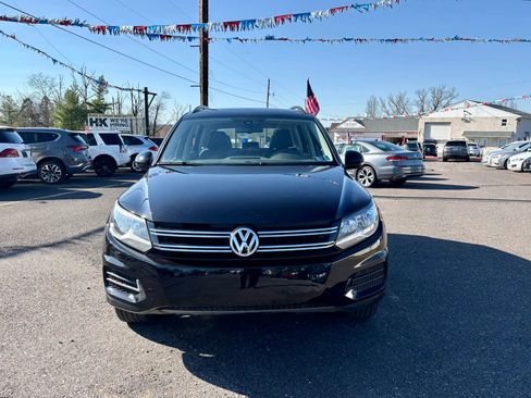 Used 2017 Volkswagen Tiguan S image 8