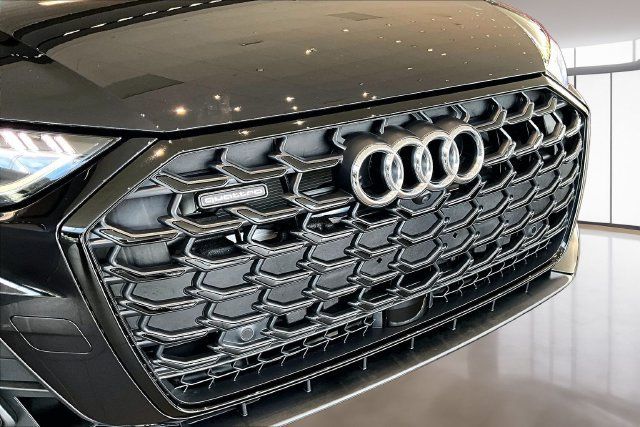 Used 2026 Audi A8 L 3.0T AWD/4WD image 33