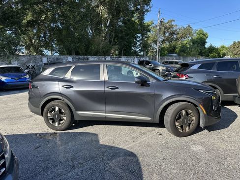 Used 2026 Kia Sportage LX FWD image 10