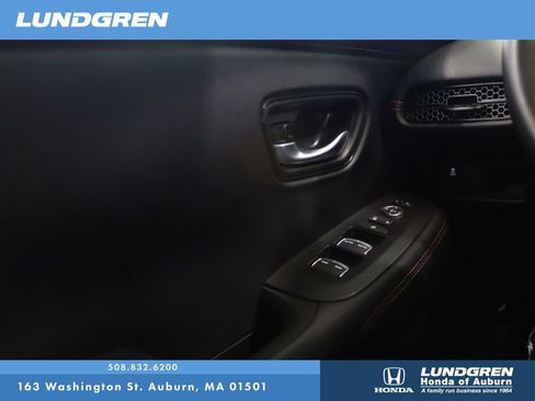 Used 2025 Honda HR-V Sport image 27