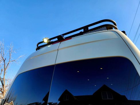 Used 2019 Mercedes-Benz Sprinter 2500 w/ Premium Plus Package image 44