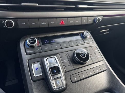 Used 2024 Hyundai Palisade Limited image 21