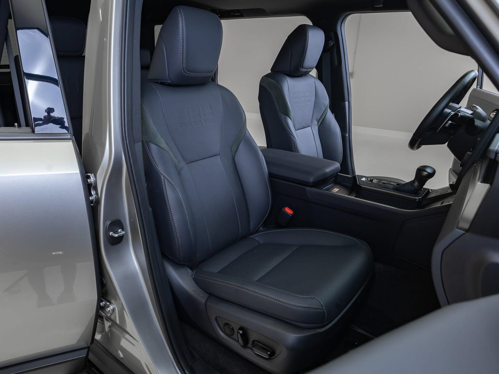 Used 2026 Lexus GX 550 AWD/4WD image 29