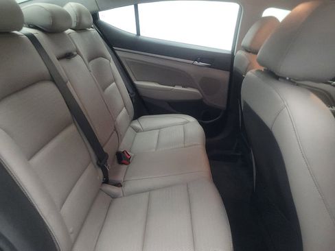 Used 2018 Hyundai Elantra Limited FWD image 19