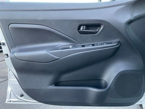 Used 2025 Nissan Versa S w/ Trunk Package FWD image 9