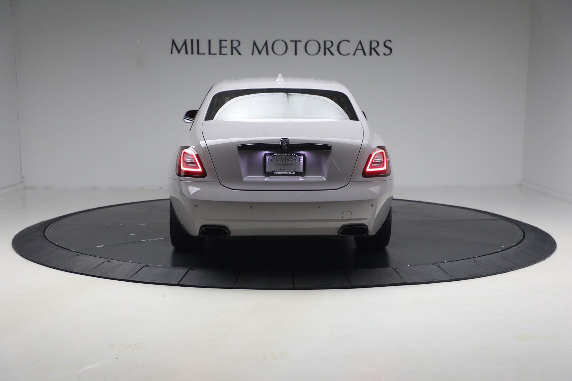 Certified 2023 Rolls-Royce Ghost Black Badge AWD/4WD image 9