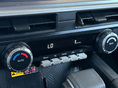 Used 2024 Toyota Tacoma SR5 image 19