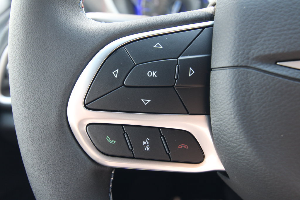 New 2027 Chrysler Pacifica Select AWD/4WD image 20