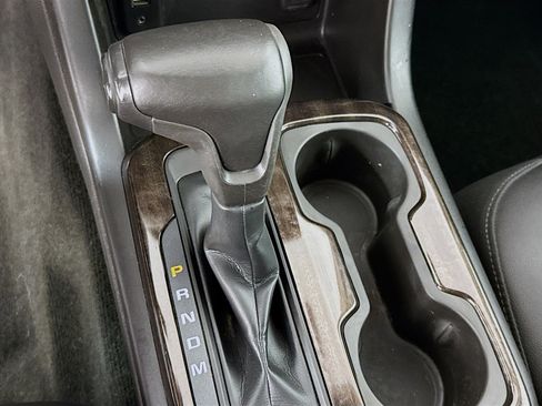 Used 2016 GMC Canyon SLT image 19