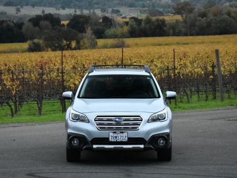 Used 2016 Subaru Outback 3.6R Limited image 3
