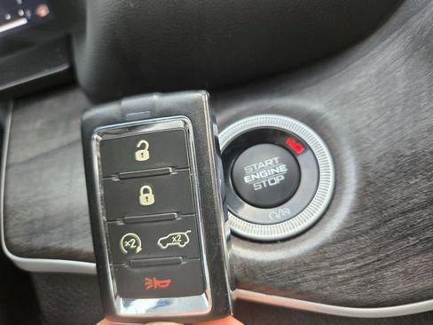 Used 2021 Jeep Grand Cherokee L Limited AWD/4WD image 25