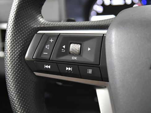 Used 2024 Mitsubishi Outlander SE image 19