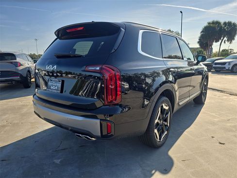 New 2025 Kia Telluride S image 7