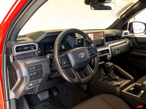 Used 2024 Toyota Tacoma 4x4 Double Cab image 16