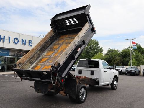 Used 2021 RAM 3500 Tradesman w/ Chrome Appearance Group RWD image 20