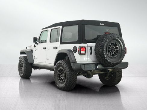 Used 2022 Jeep Wrangler Unlimited Sport AWD/4WD image 3