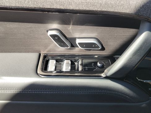 Used 2023 Land Rover Range Rover Sport SE Dynamic image 24