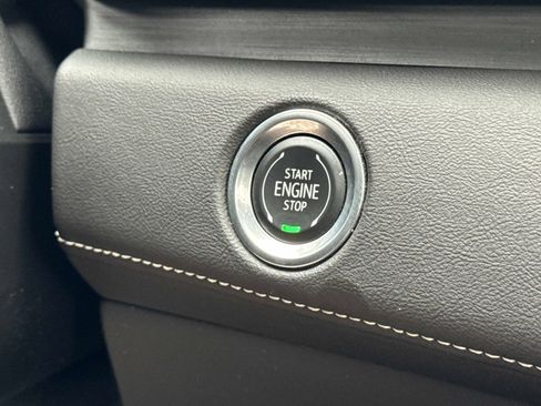 Used 2021 Cadillac Escalade Premium Luxury w/ Driver Assist Tech Package image 6