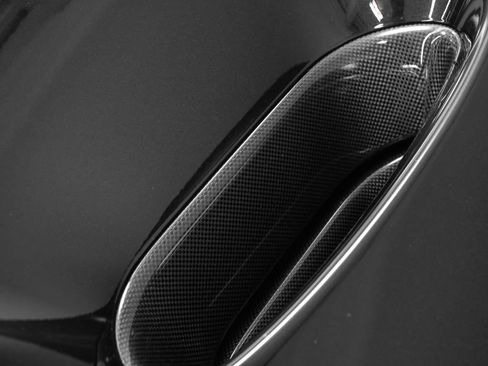 Certified 2021 Ferrari F8 Tributo RWD image 12