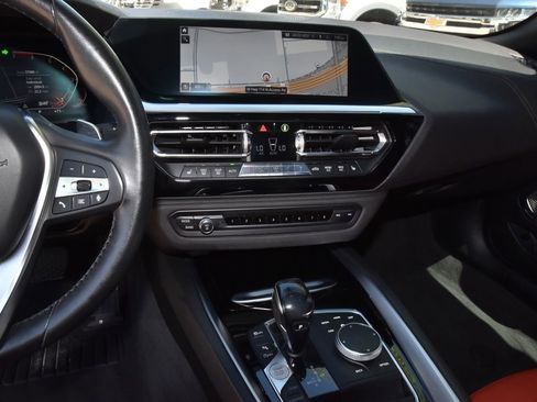 Used 2019 BMW Z4 sDrive30i w/ Premium Package image 25