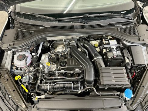 Used 2025 Volkswagen Jetta Sport FWD image 33
