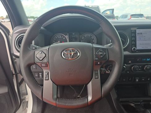 Used 2023 Toyota Tacoma TRD Off-Road w/ TRD Premium Off Road Package AWD/4WD image 9