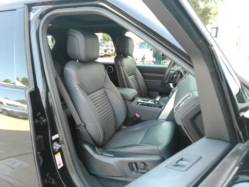 Used 2023 Land Rover Discovery S AWD/4WD image 24