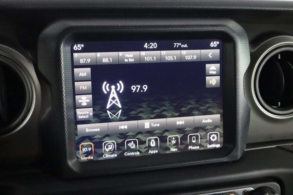 Used 2023 Jeep Wrangler Unlimited w/ Sun & Screen Package AWD/4WD image 29