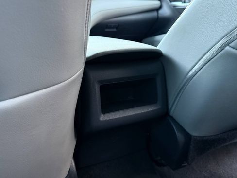 Used 2020 Toyota Camry SE w/ Carpet Mat Package FWD image 37