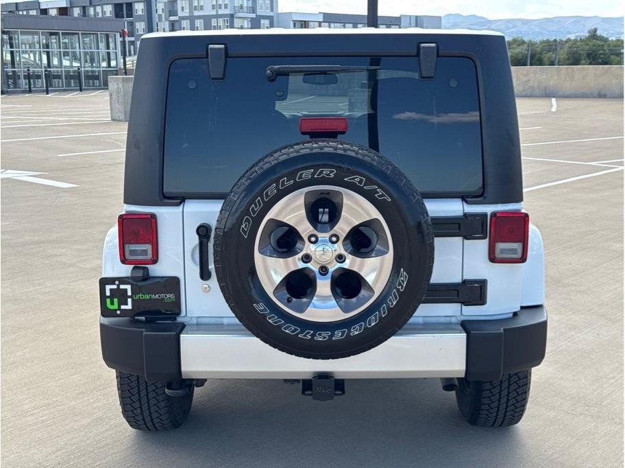 Used 2017 Jeep Wrangler Unlimited Sahara w/ Connectivity Group AWD/4WD image 7