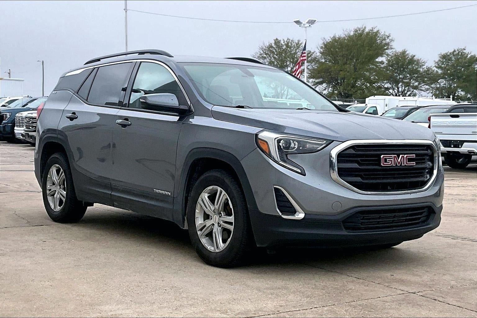 Used 2019 GMC Terrain SLE w/ Driver Convenience Package FWD image 1