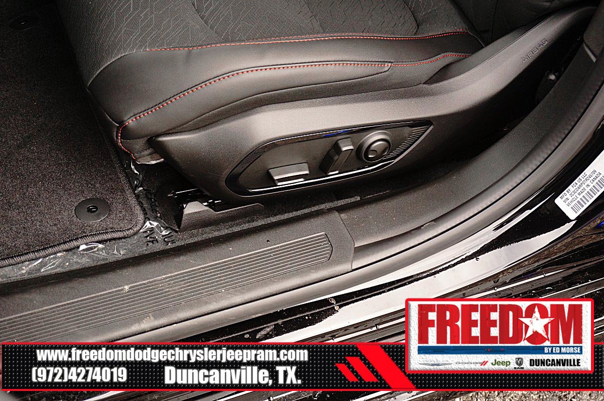 New 2026 Dodge Charger Scat Pack w/ Blacktop Package AWD/4WD image 32