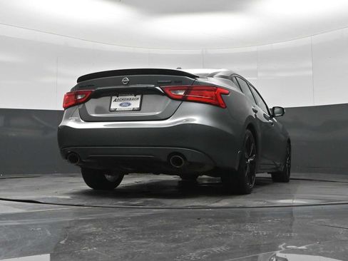 Used 2018 Nissan Maxima SR w/ Midnight Edition FWD image 30