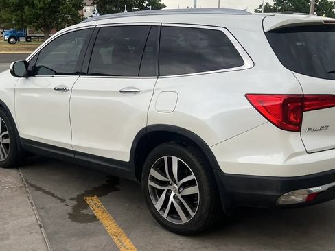 Used 2017 Honda Pilot Elite image 6