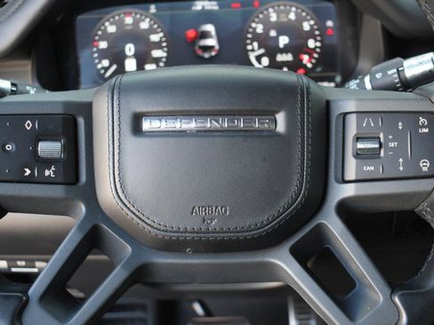 Used 2021 Land Rover Defender 90 X image 31
