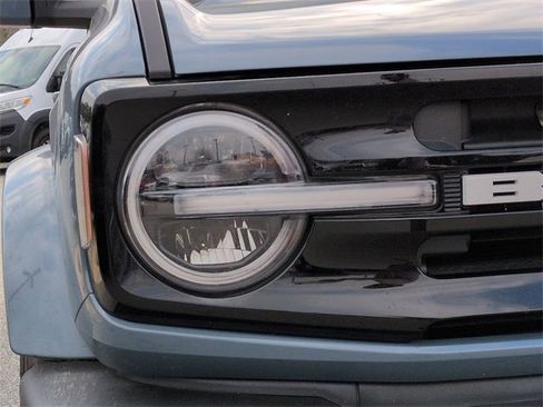 Used 2024 Ford Bronco Outer Banks image 9